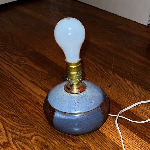 Vintage Ceramic Pottery Painted Signed Table Lamp Blue Brown - Picture 10 of 13